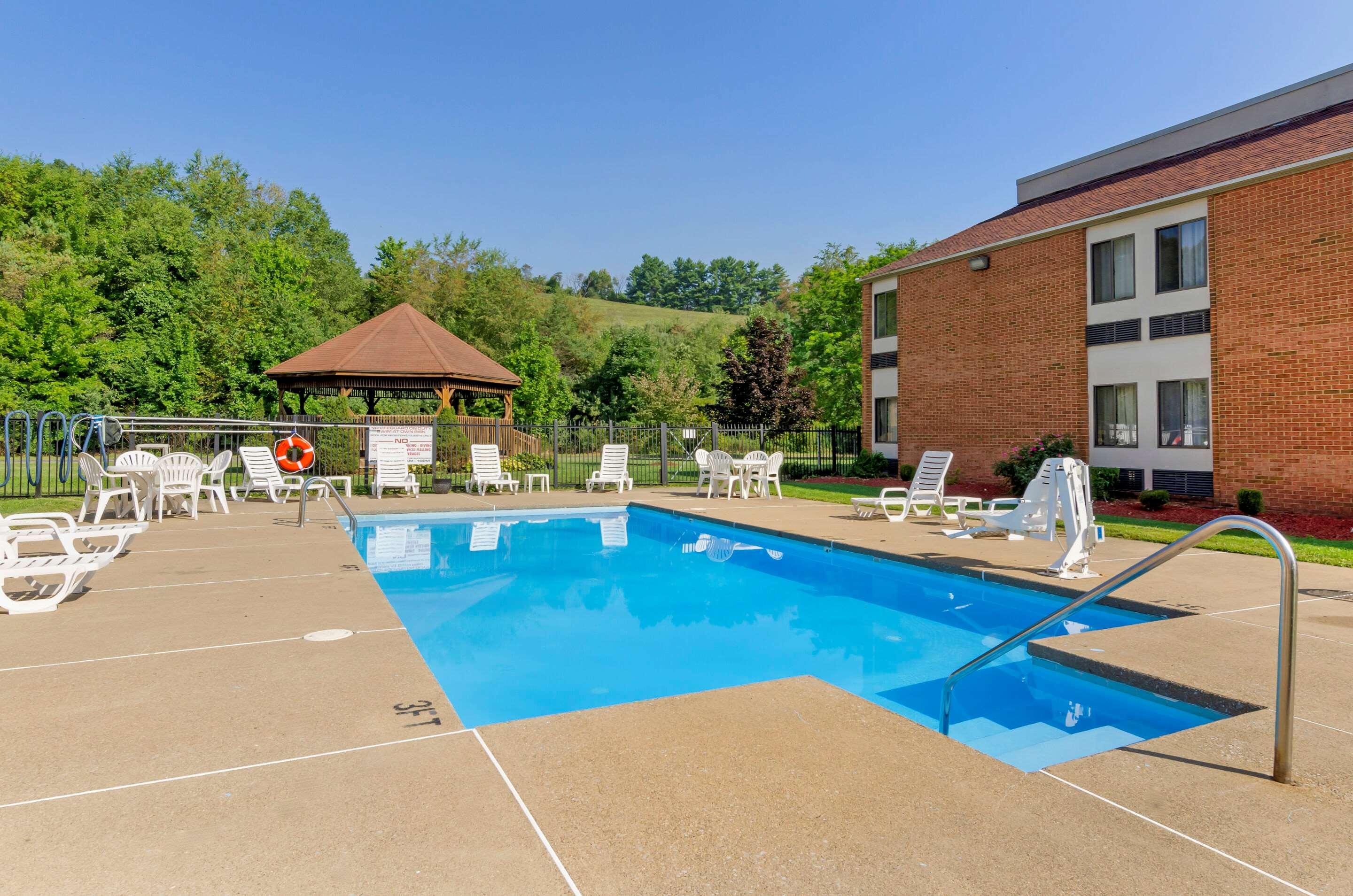 Comfort Inn Bluefield Buitenkant foto